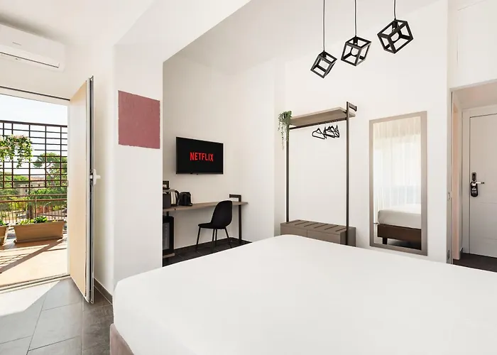 Guest house Adelante San Giovanni 4*