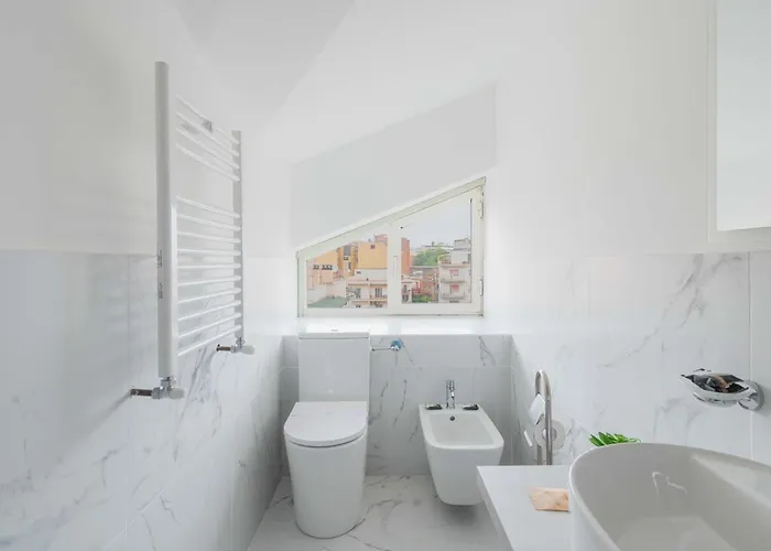 Adelante San Giovanni Guest house 4*