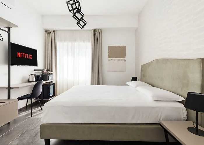 Adelante San Giovanni Guest house 4*