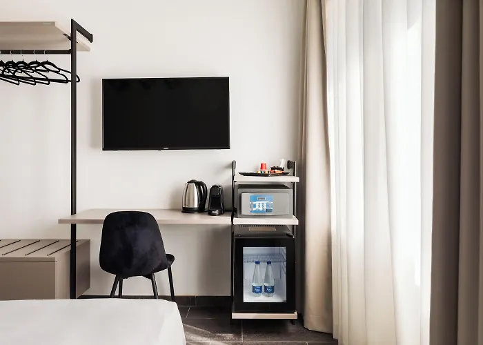 Guest house Adelante San Giovanni 4*